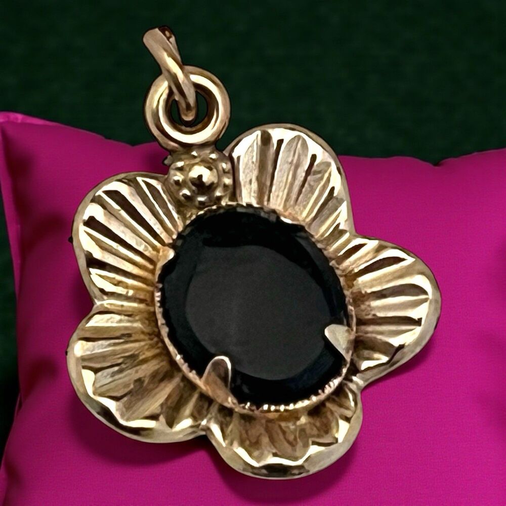 Vintage 1950s Black Onyx Pendant Gold Filled Flower Frame Mid Century - 7S